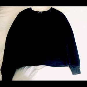 H&M black sweater woman’s size Large 🤩